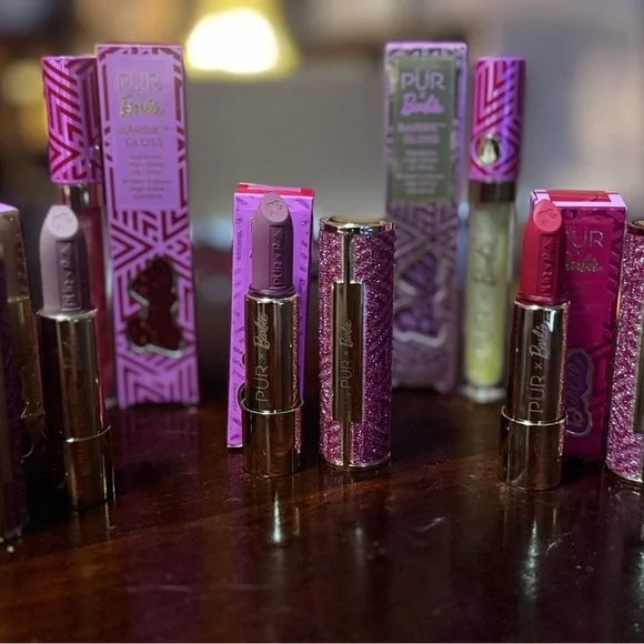 Pur Barbie Makeup Collection - Pink and Red Shades - Picture 9 of 12